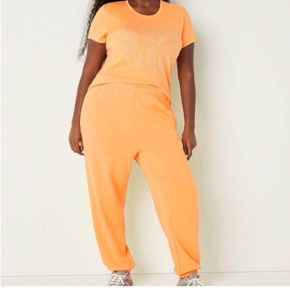 Victoria’s Secret Campus Bling Joggers NWT - Picture 3 of 3